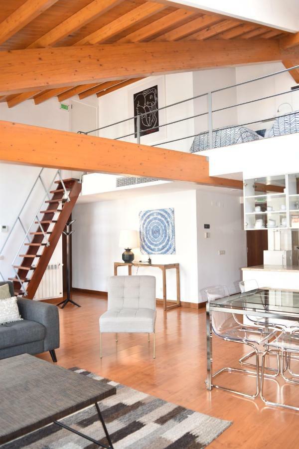 Architect-Designed Loft In A Historic Hilltop Neighborhood Lisboa Exterior foto
