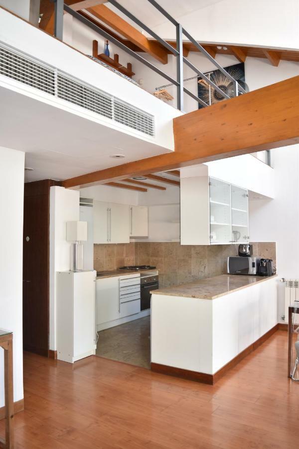 Architect-Designed Loft In A Historic Hilltop Neighborhood Lisboa Exterior foto
