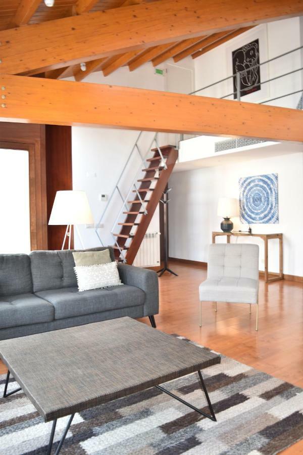 Architect-Designed Loft In A Historic Hilltop Neighborhood Lisboa Exterior foto